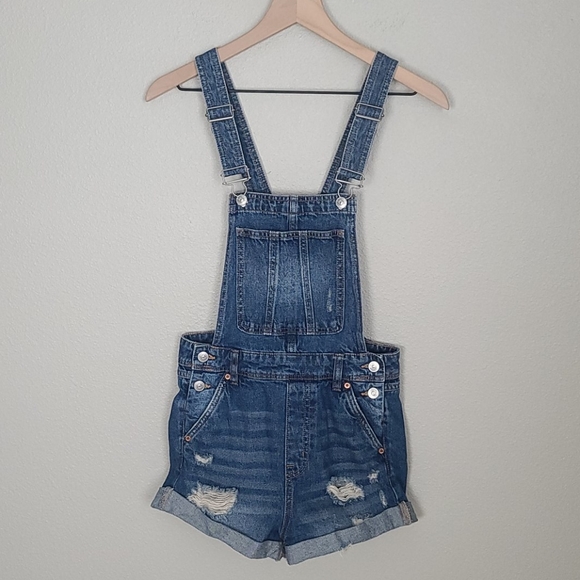 H&M Pants - H&M Divided Distressed Jean Short Overalls Size 2